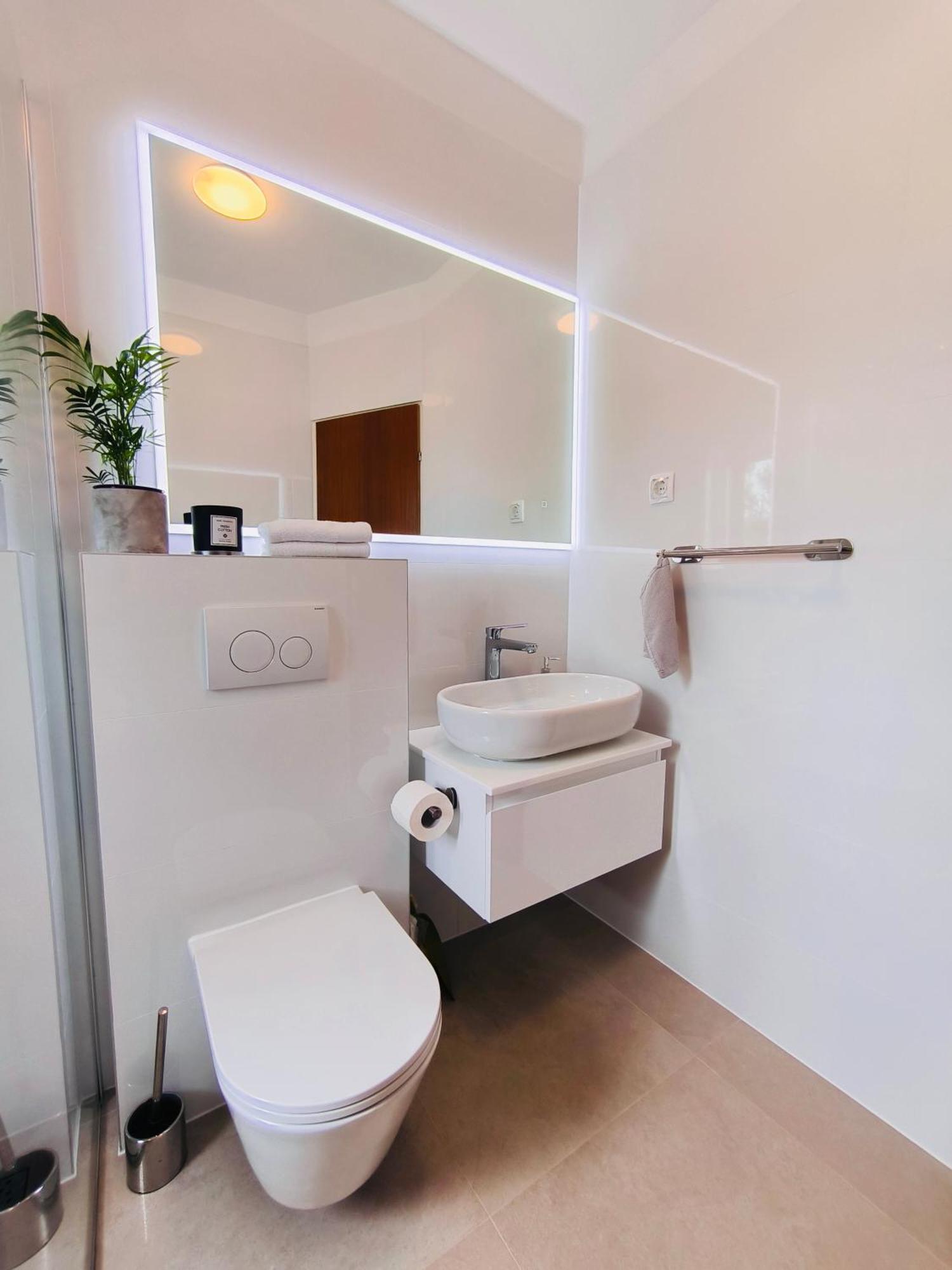 Apartmani Blagaic Maslinica Ngoại thất bức ảnh