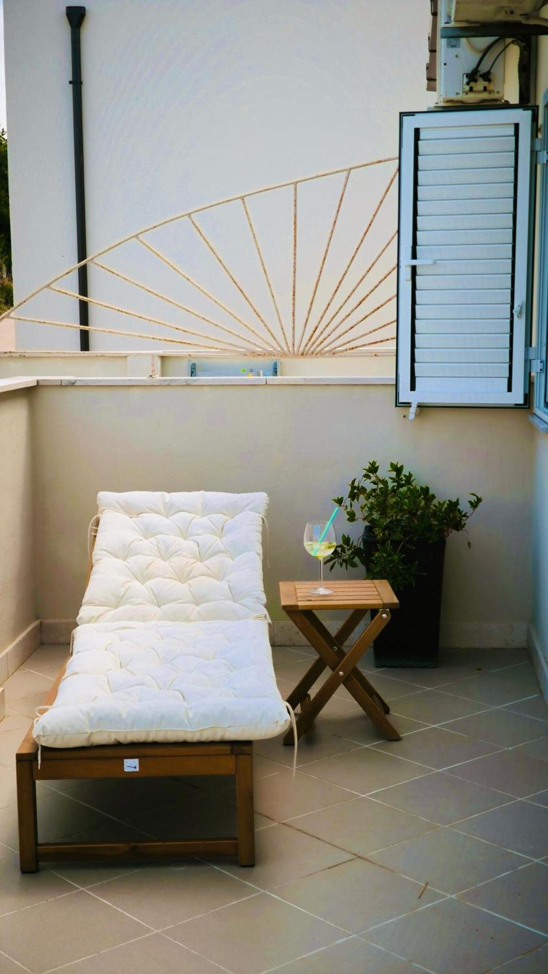 Apartmani Blagaic Maslinica Ngoại thất bức ảnh