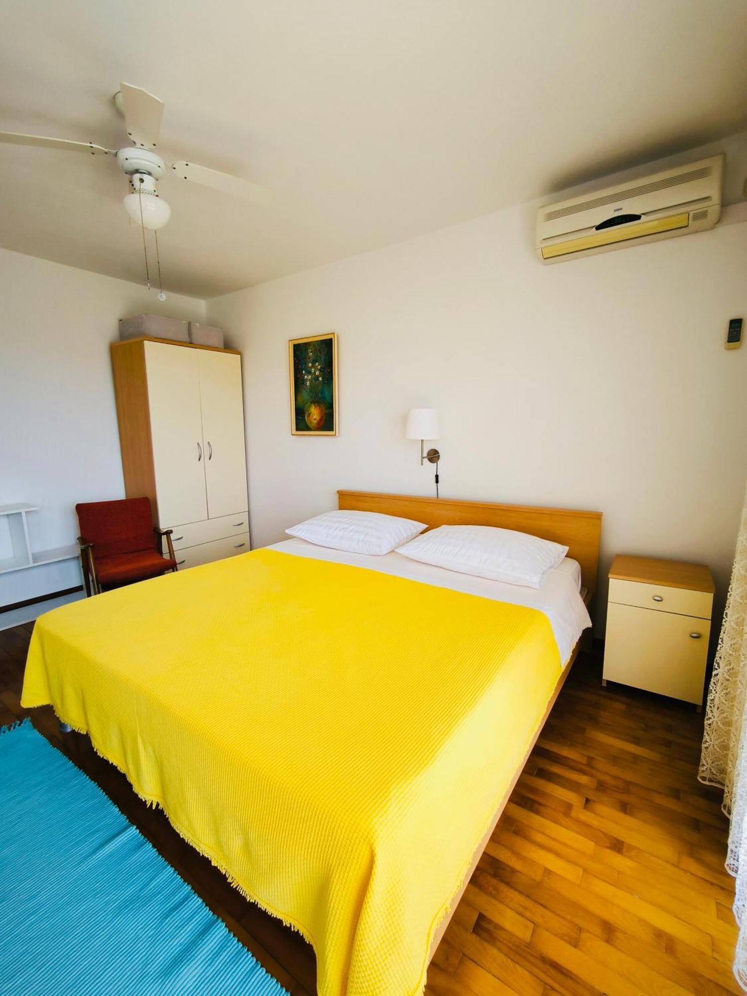 Apartmani Blagaic Maslinica Ngoại thất bức ảnh